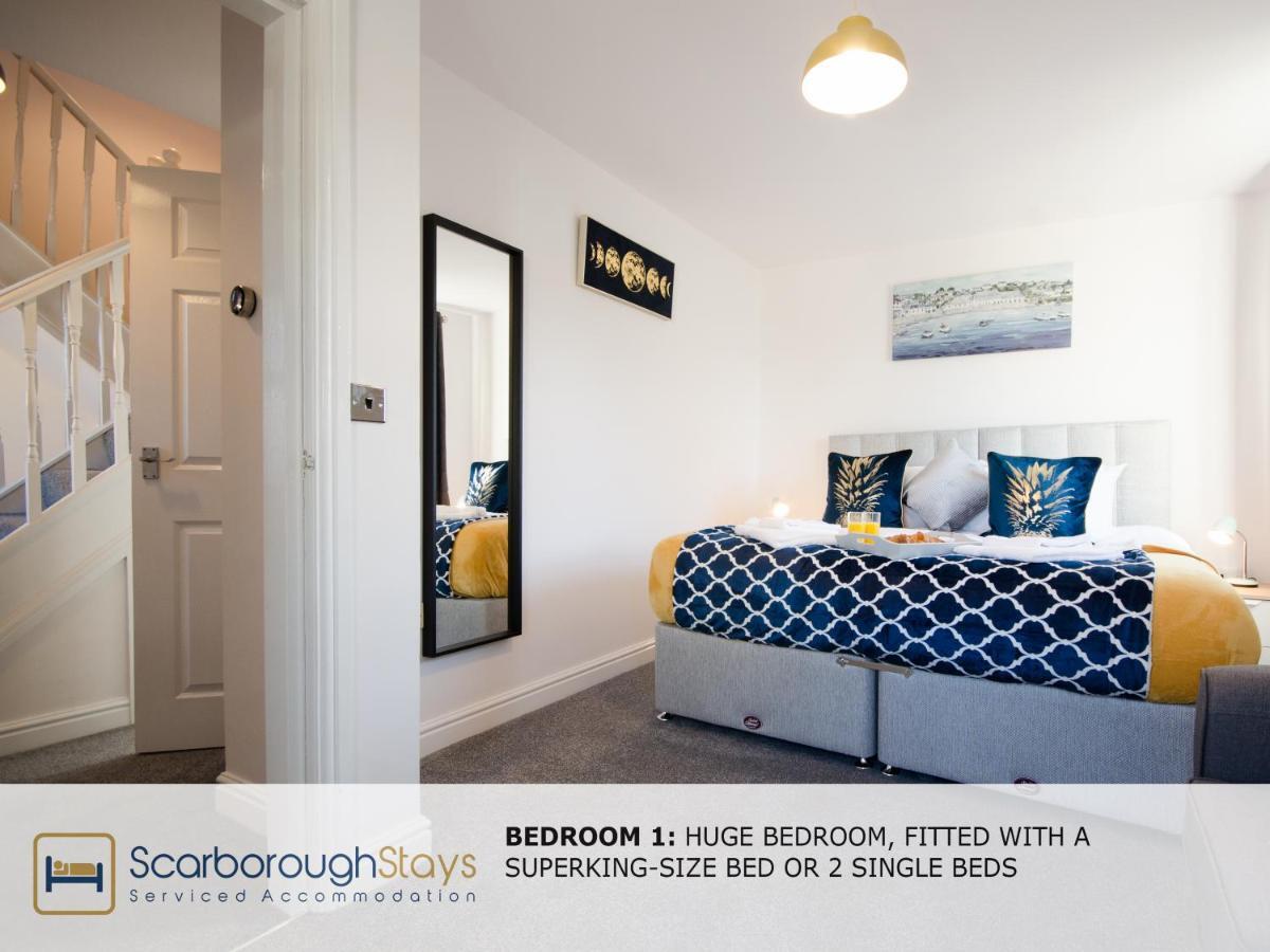 Hibernia Place, 3 Bedroom Townhouse With Patio & Seating Area - Free Parking * Scarborough