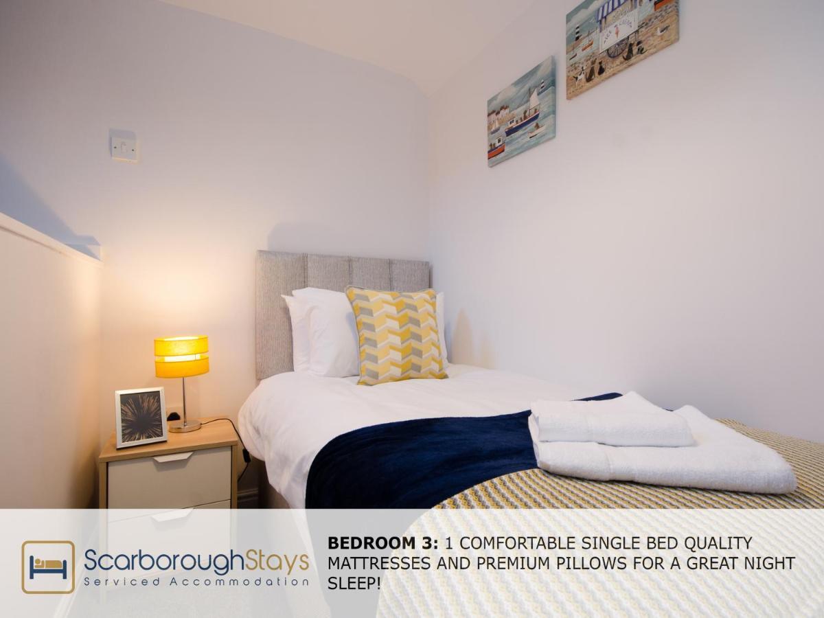 Hibernia Place, 3 Bedroom Townhouse With Patio & Seating Area - Free Parking Holiday home *