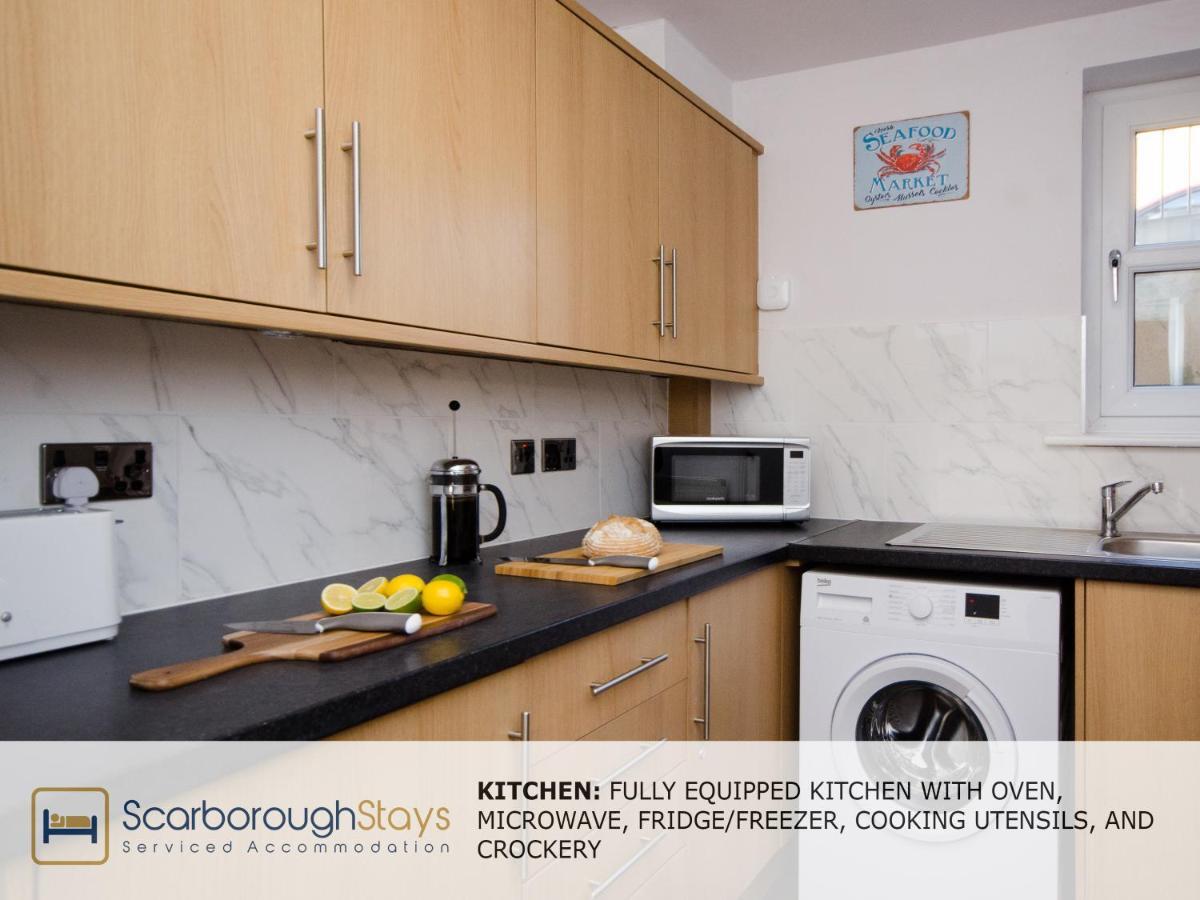 Holiday home Hibernia Place, 3 Bedroom Townhouse With Patio & Seating Area - Free Parking *