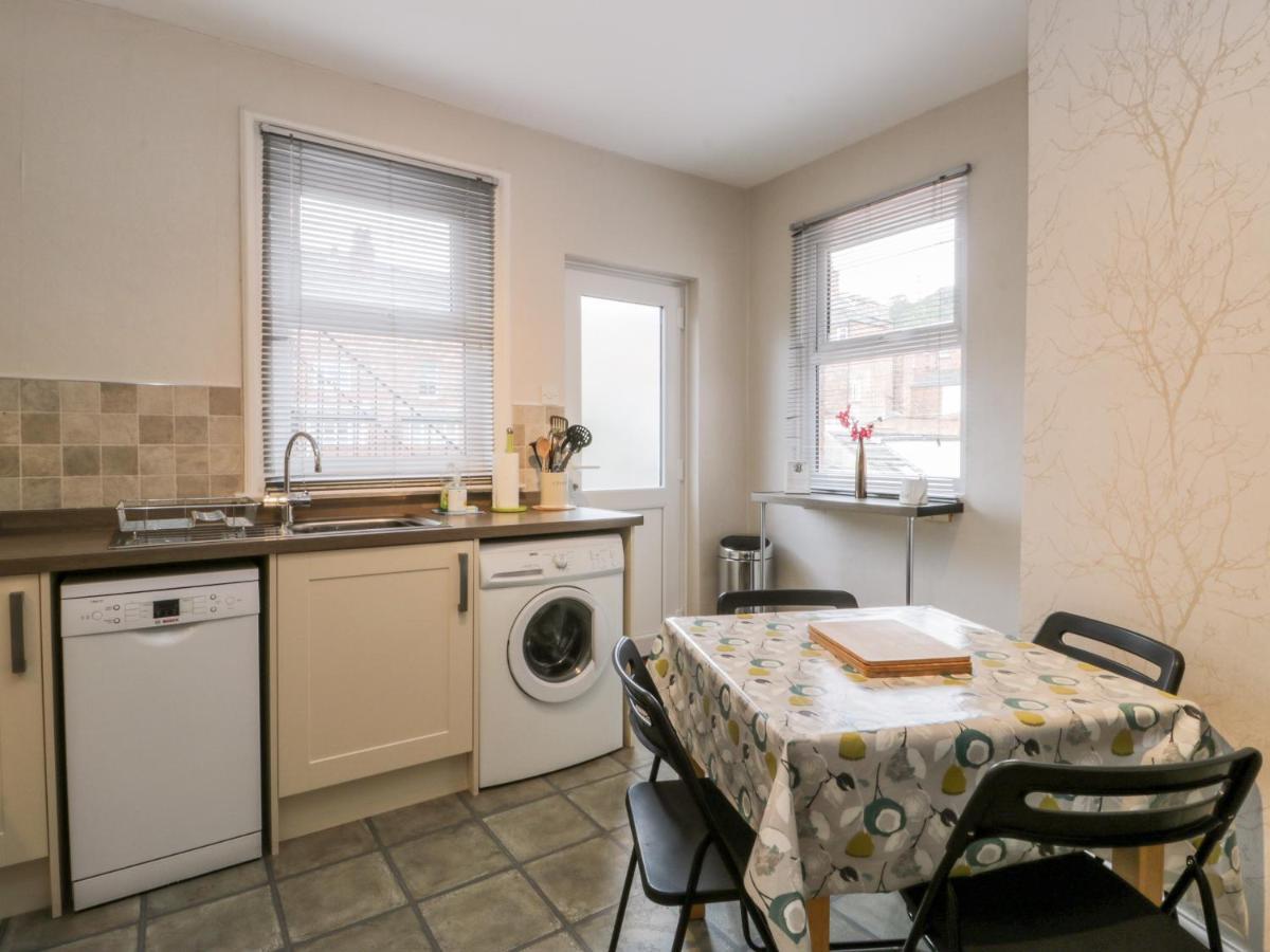 Side Apartment *