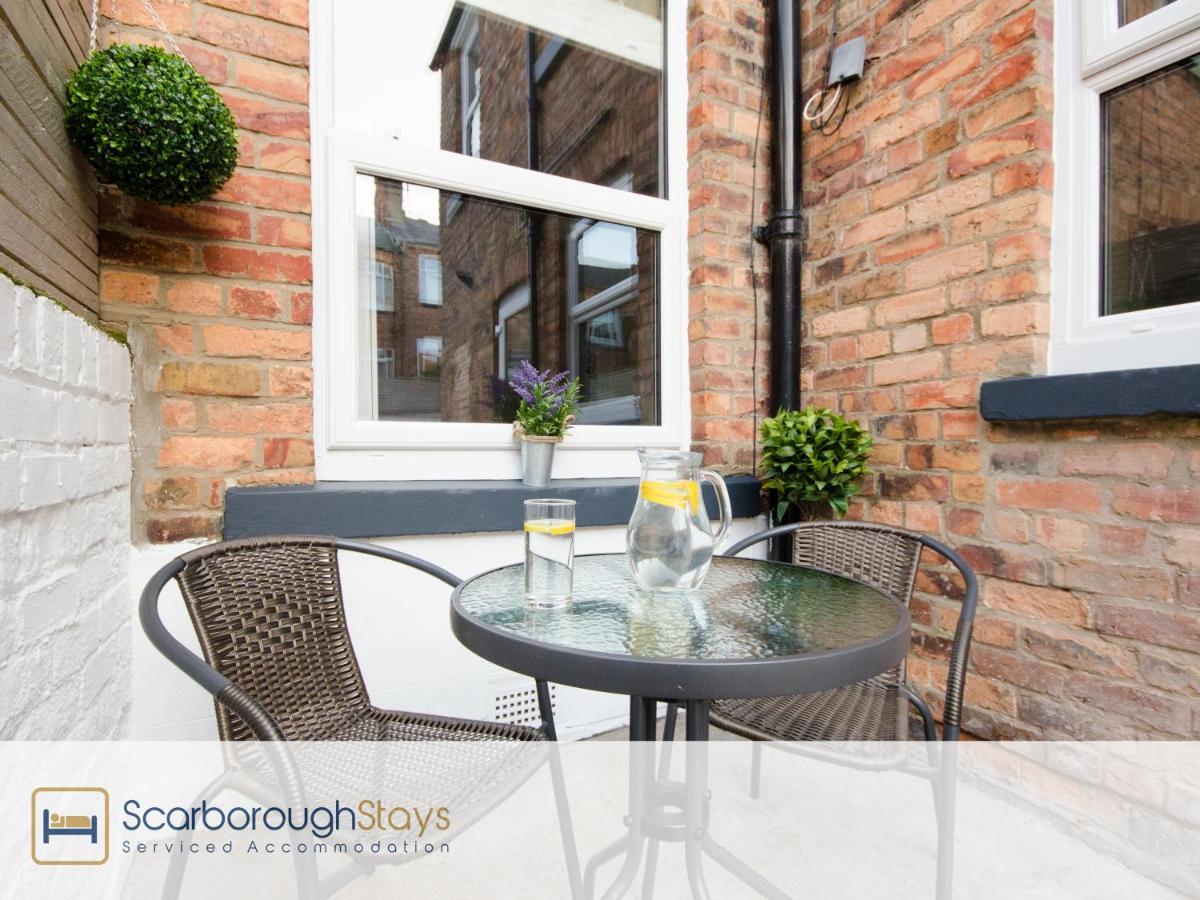 Holiday home - Victorian Townhouse - 5 Bedrooms - Sleeps 9 *