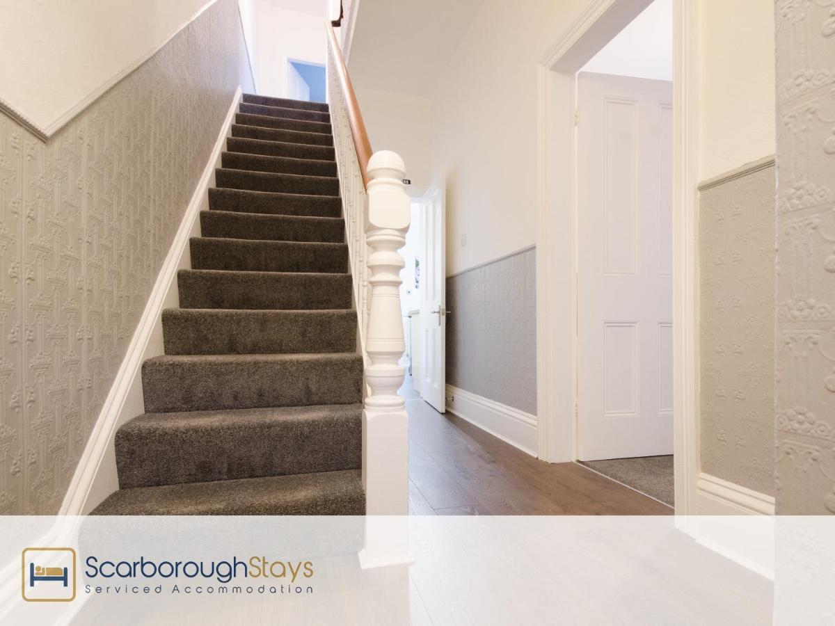 - Victorian Townhouse - 5 Bedrooms - Sleeps 9 Holiday home *