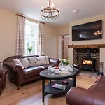 Plantation Cottage