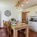 Plantation Cottage