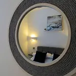 Apt 3 - Queens Court