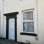 24 Trafalgar Road