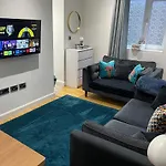 Sitwell Coastal Apartment With Free Parking