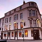 Pickwick Inn