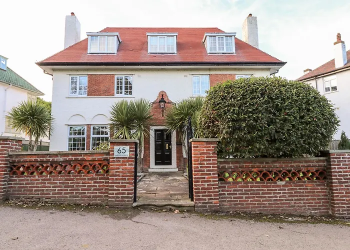Yardley Manor