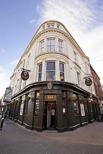 The Dickens Bar & Inn