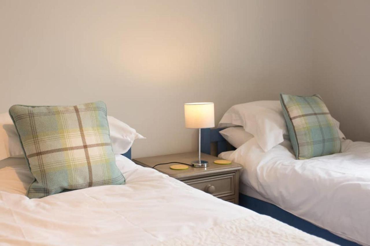 Seaside Retreat In North Bay - With Parking Holiday home