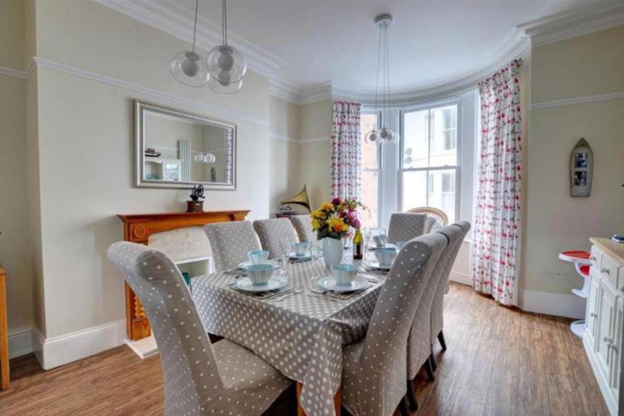 Seaside Retreat In North Bay - With Parking Holiday home Scarborough