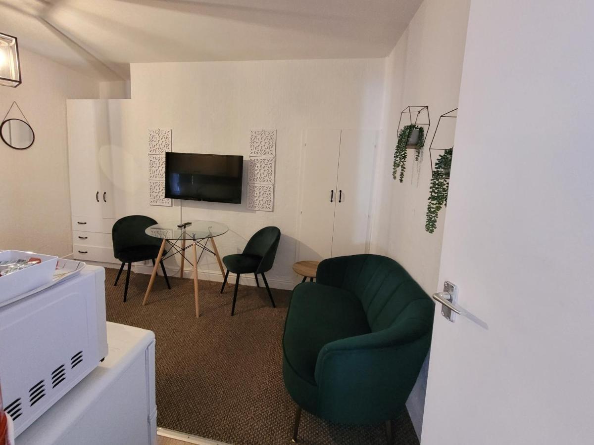 Apartment Sea Side Flat 5 With Fast Wifi And Free Parking *