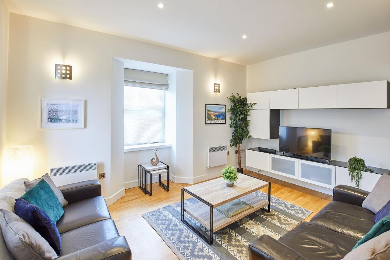 Host & - 15 Easby Hall Apartment *