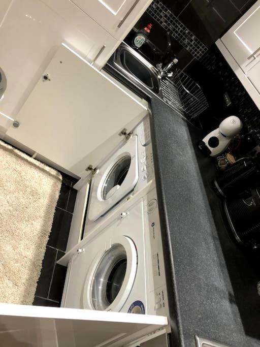 Apartment Sitwell Coastal With Free Parking *