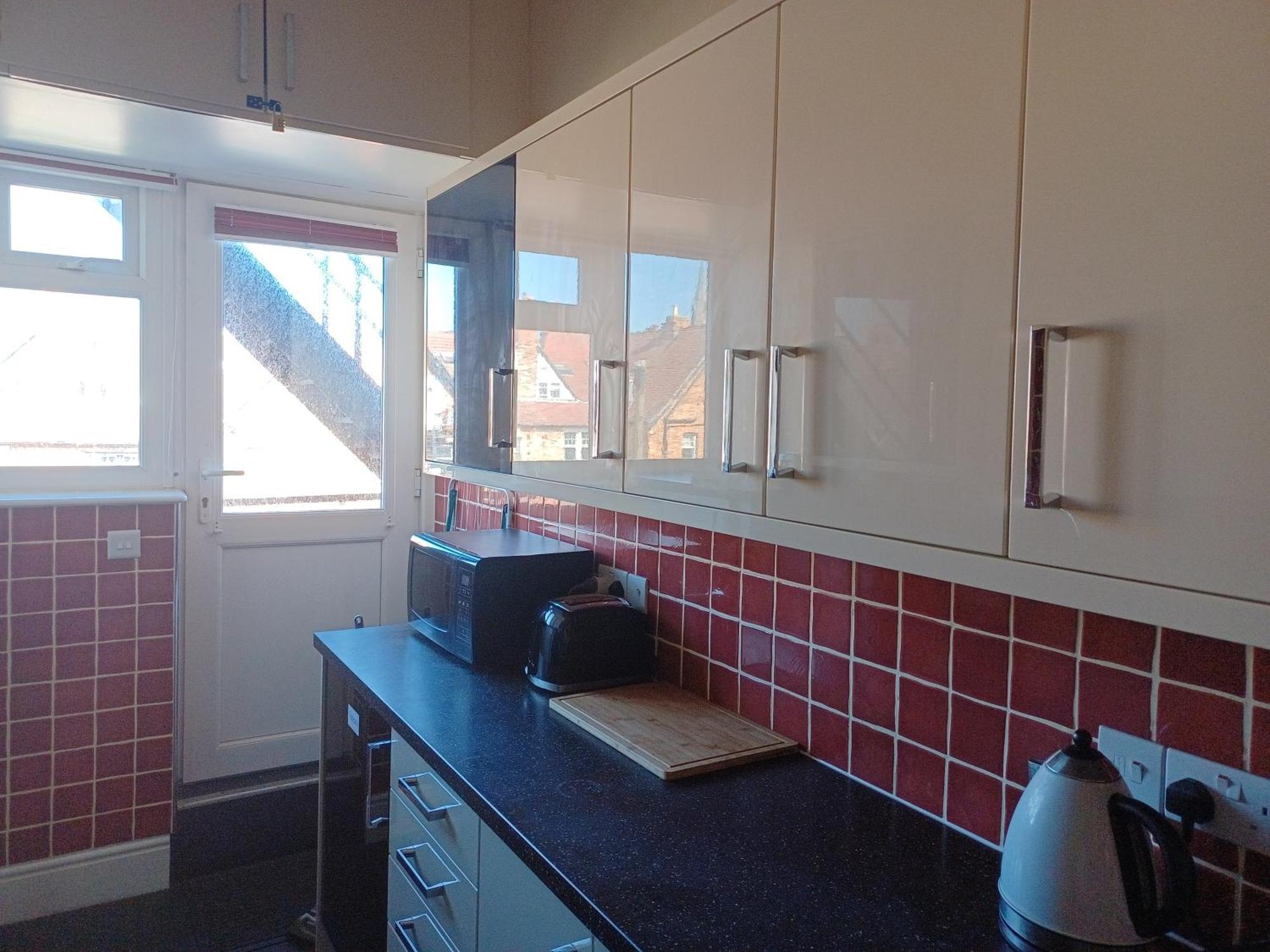 25 Avenue Victoria Flat 2 * Scarborough