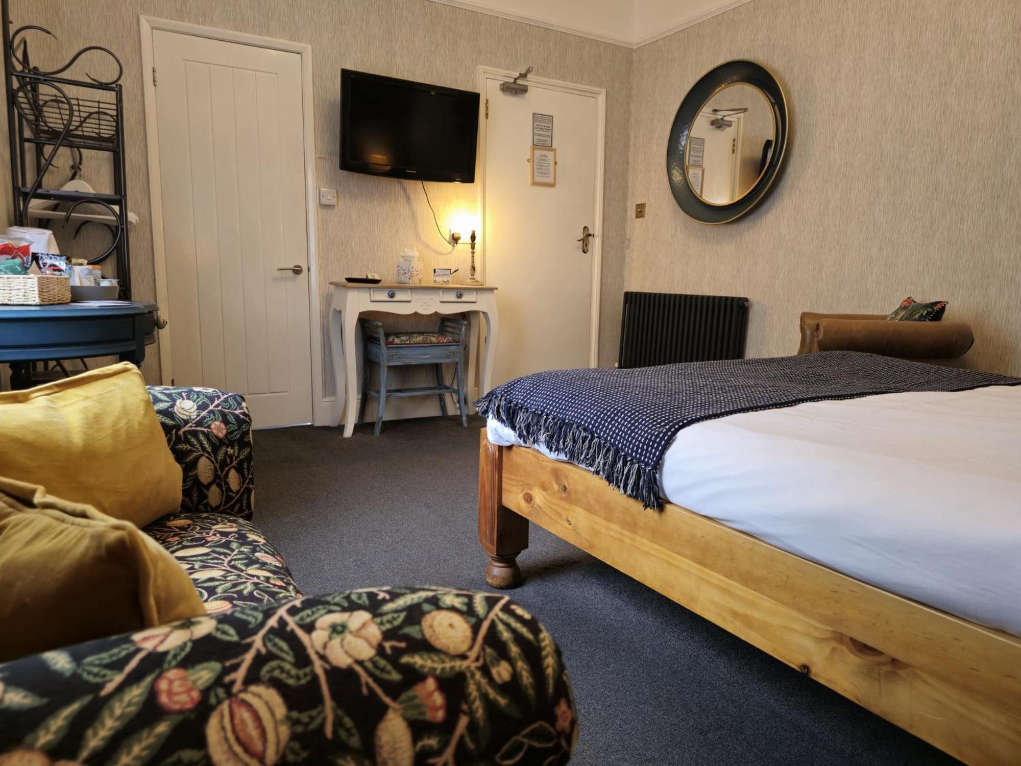 Guest house Ashburton House - 4*