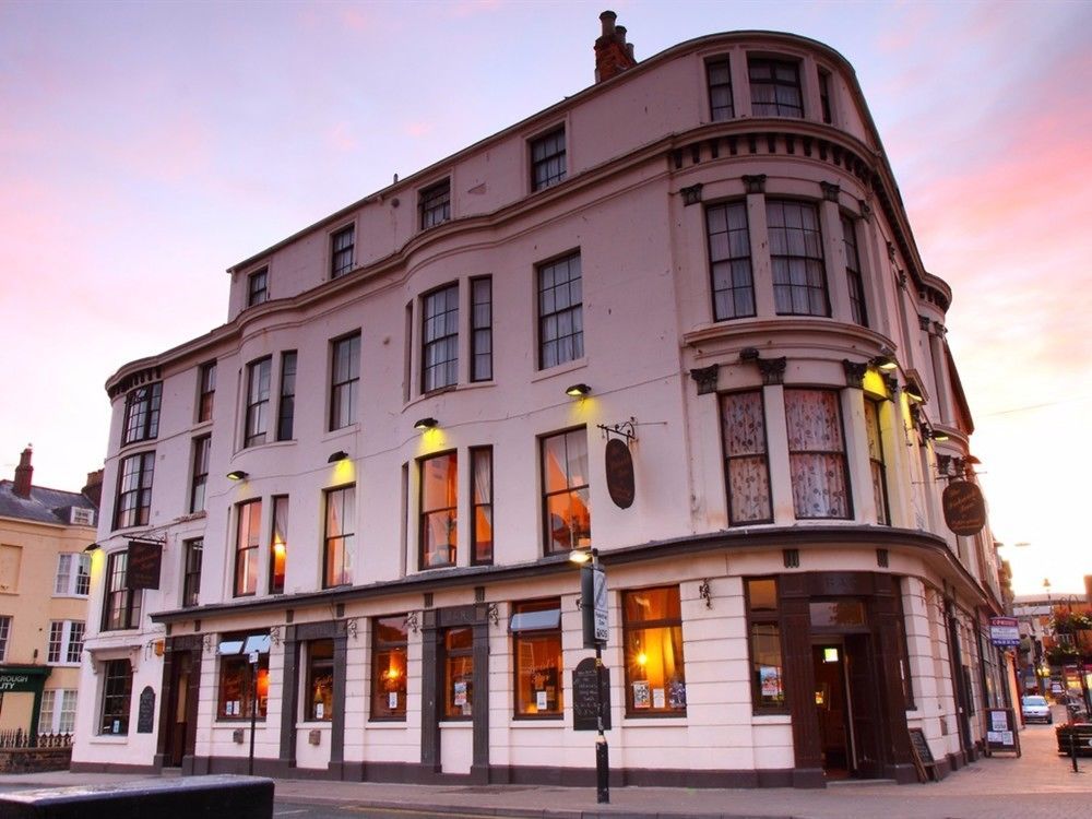 Bed & Breakfast The Dickens Bar &