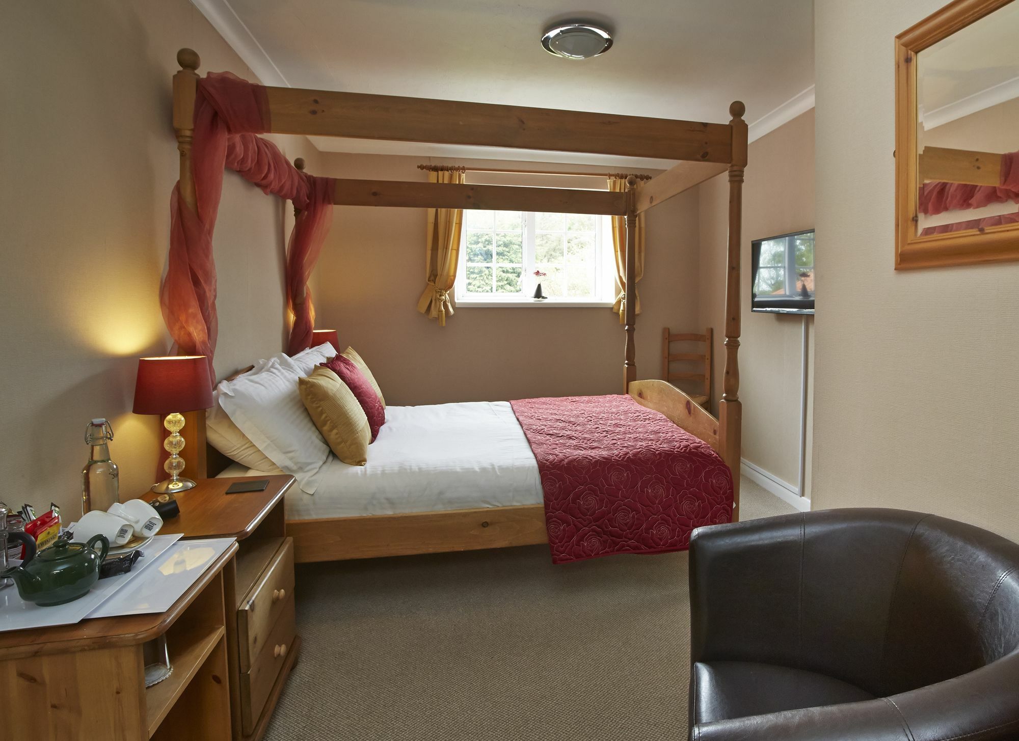 Smugglers Rock Hotel 4*