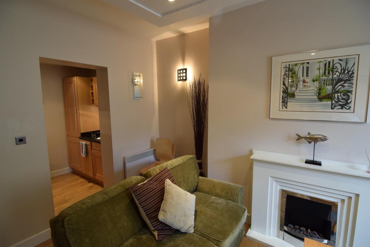 Easby Hall 22 *