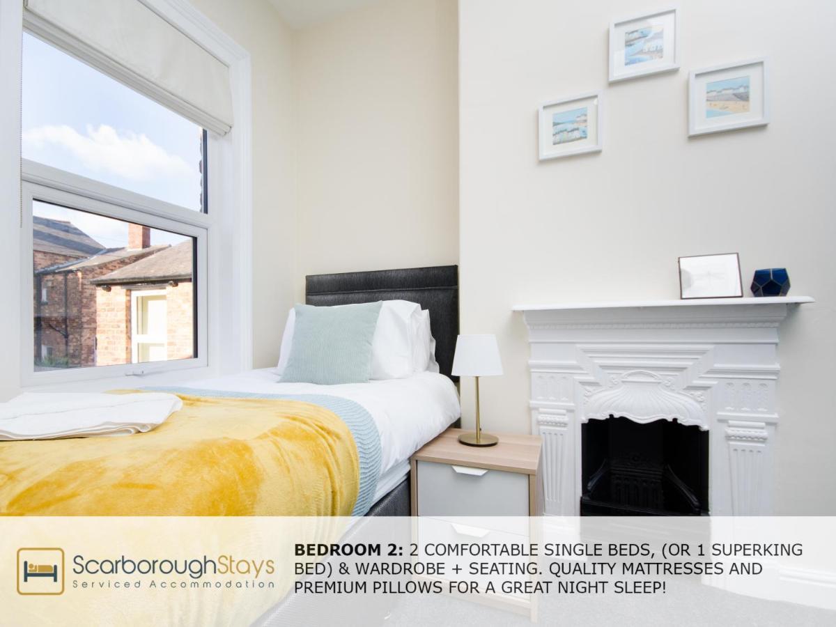 Holiday home - Victorian Townhouse - 5 Bedrooms - Sleeps 9 *